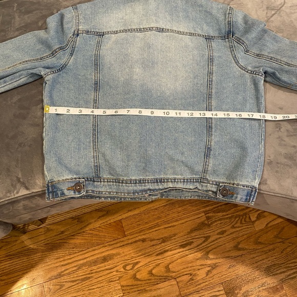 Slightly Ripped Denim Jacket (Juniors) - Picture 7 of 7